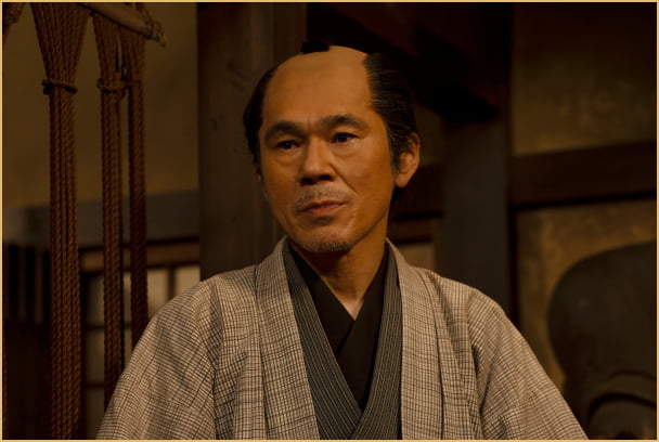 鶴の忠助（甲本雅裕）